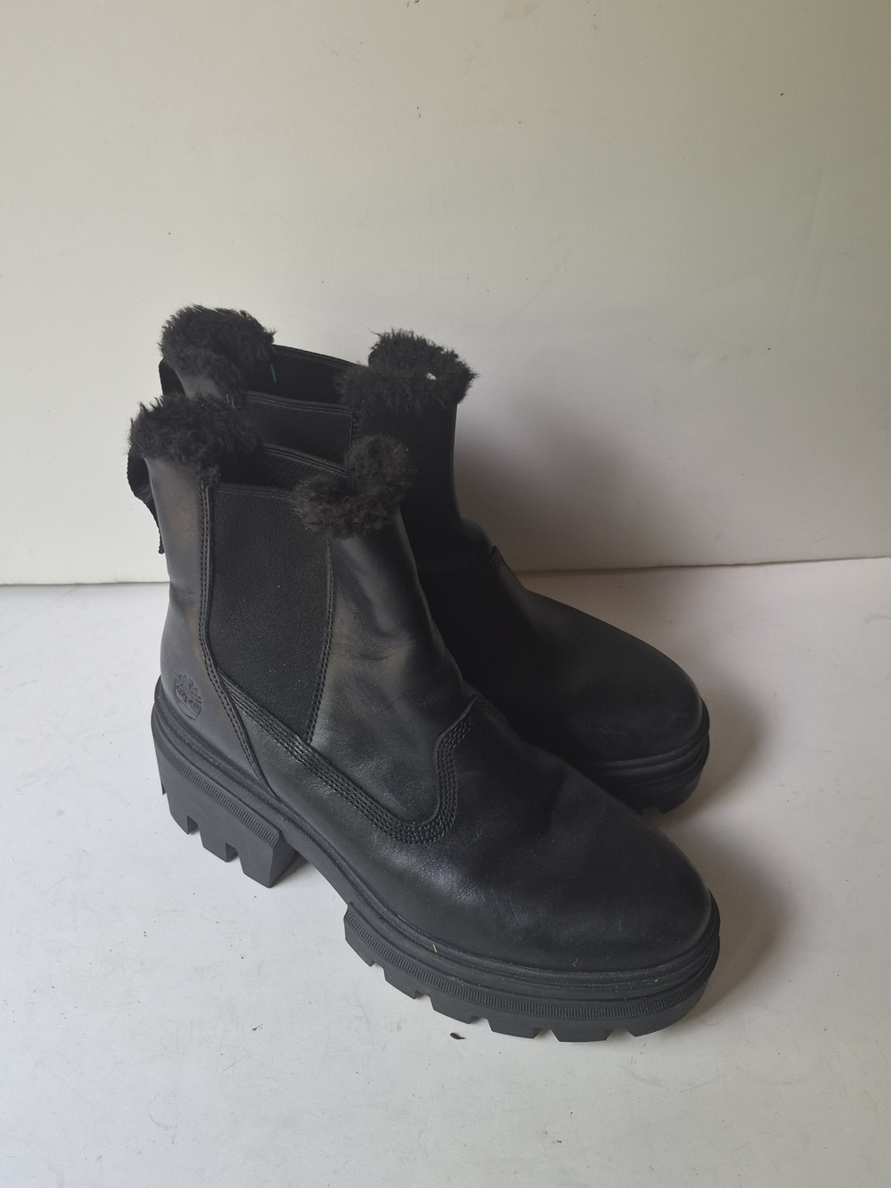 Timberland Black Faux-Fur Chelsea Platform Boots - Women
